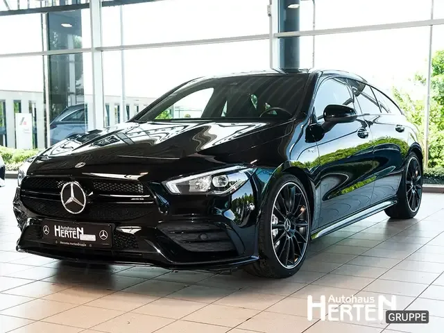 Mercedes-Benz CLA 35 AMG