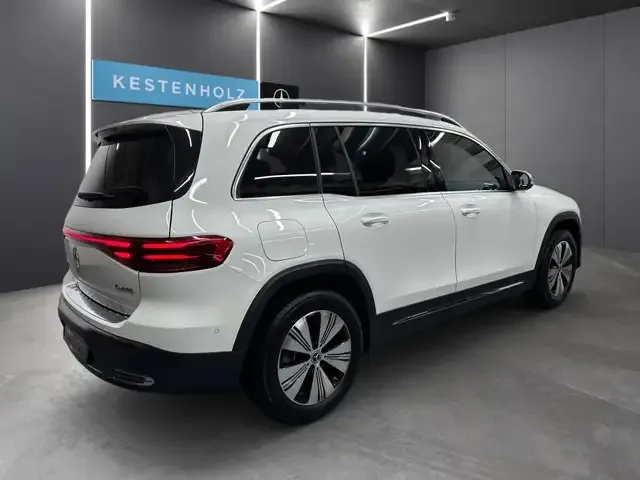 Mercedes-Benz EQB 300