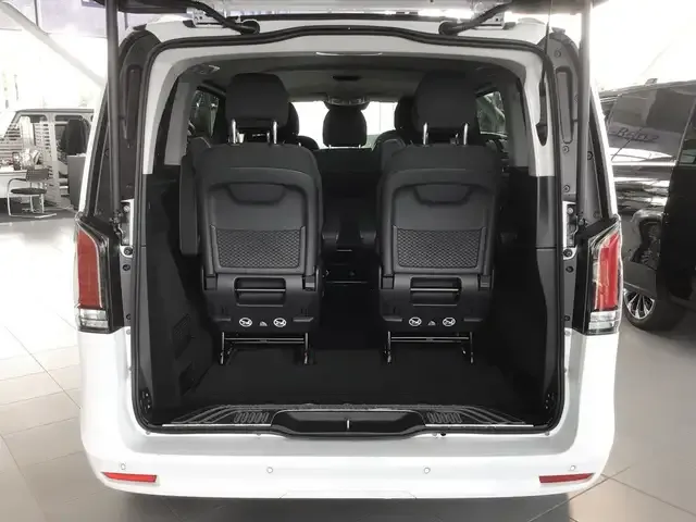 Mercedes-Benz V 220