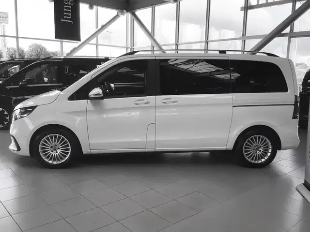 Mercedes-Benz V 220