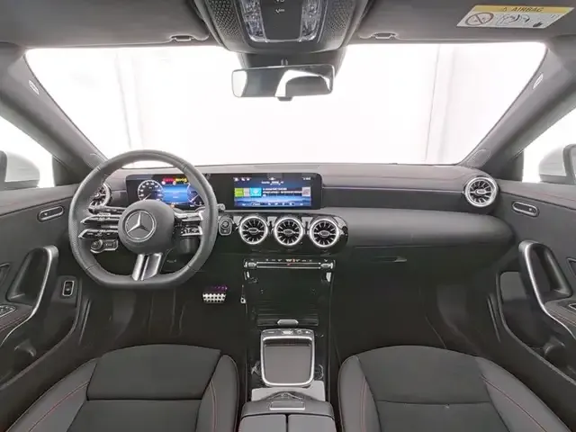 Mercedes-Benz CLA 220