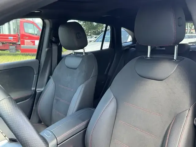 Mercedes-Benz GLA 180