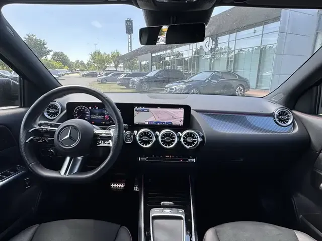 Mercedes-Benz GLA 180