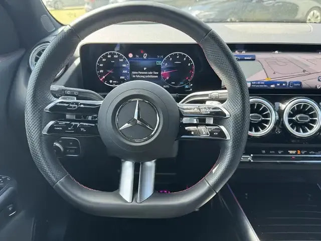 Mercedes-Benz GLA 180