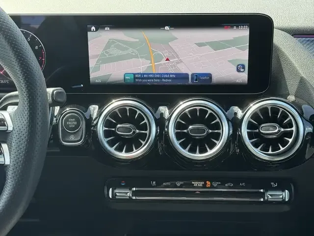 Mercedes-Benz GLA 180