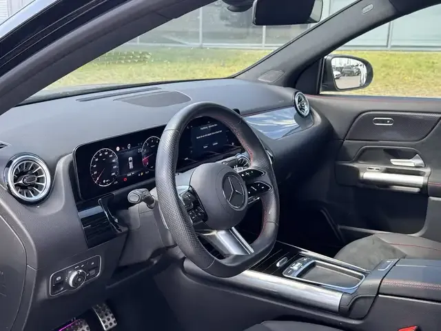 Mercedes-Benz GLA 180