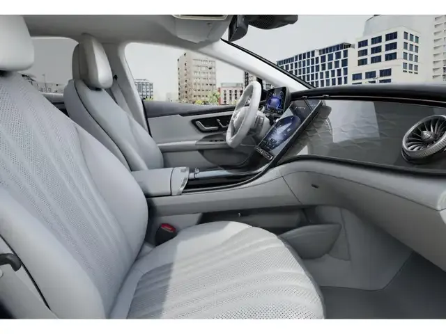 Mercedes-Benz EQE 300