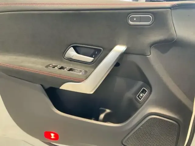 Mercedes-Benz CLA 220