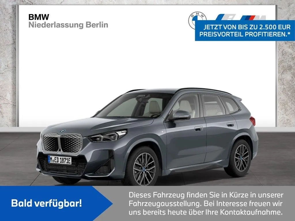 BMW iX1