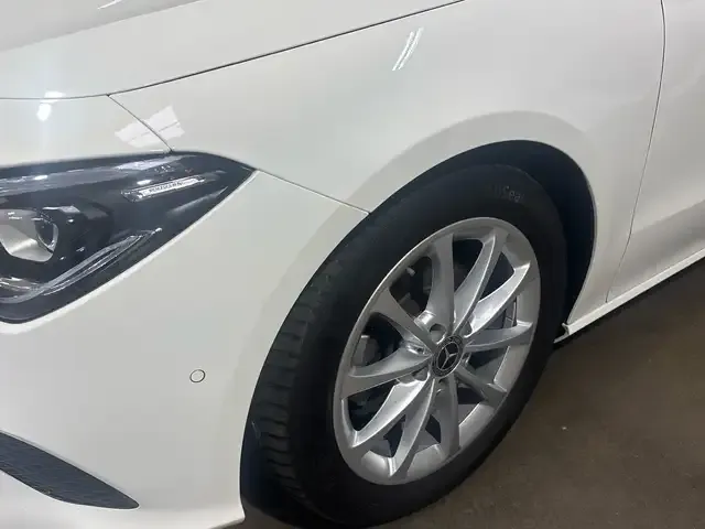 Mercedes-Benz CLA 180