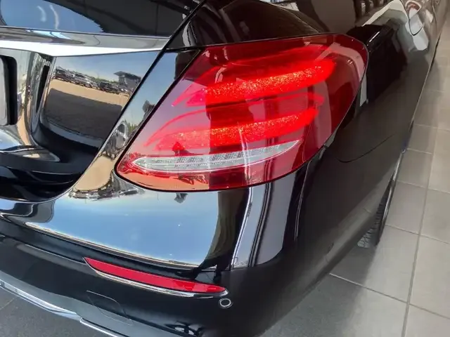 Mercedes-Benz E 200