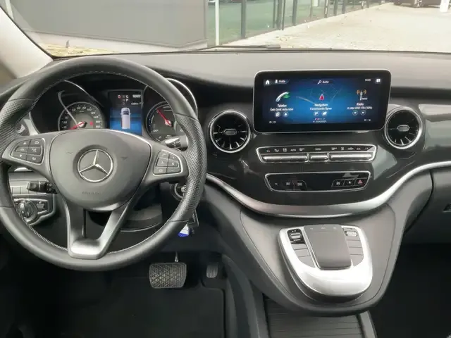 Mercedes-Benz 300