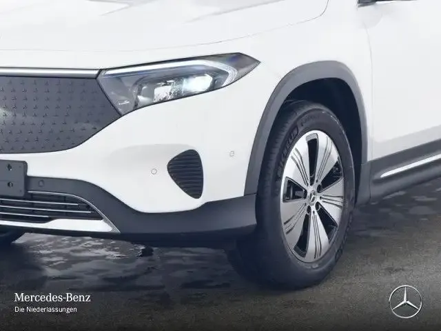 Mercedes-Benz EQB 300
