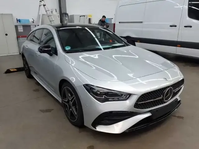 Mercedes-Benz CLA 180