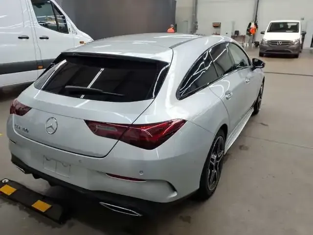 Mercedes-Benz CLA 180