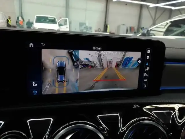 Mercedes-Benz CLA 180