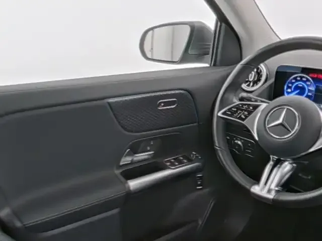 Mercedes-Benz EQA 350