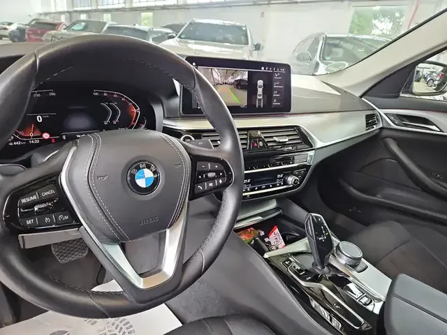 BMW 530