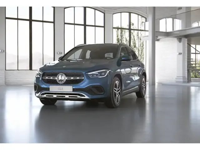 Mercedes-Benz GLA 220