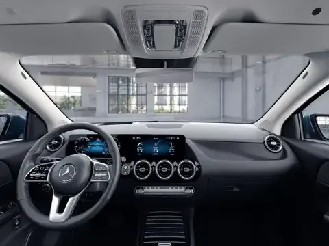 Mercedes-Benz GLA 220