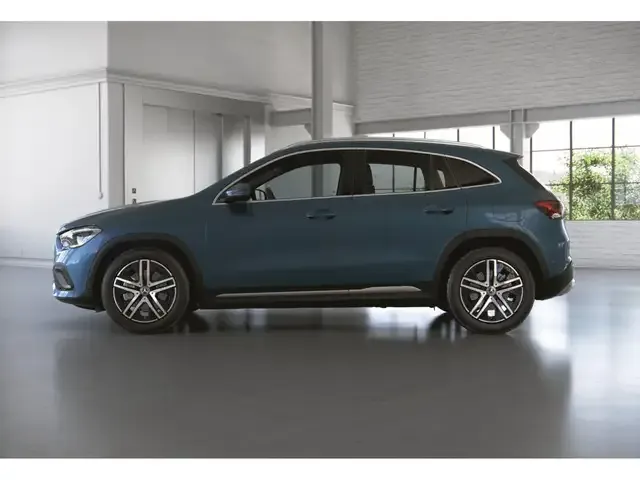 Mercedes-Benz GLA 220