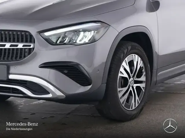 Mercedes-Benz GLA 200