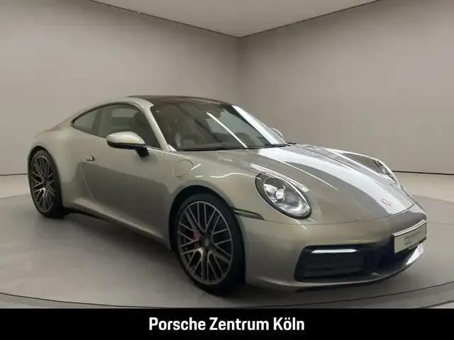 Porsche 992