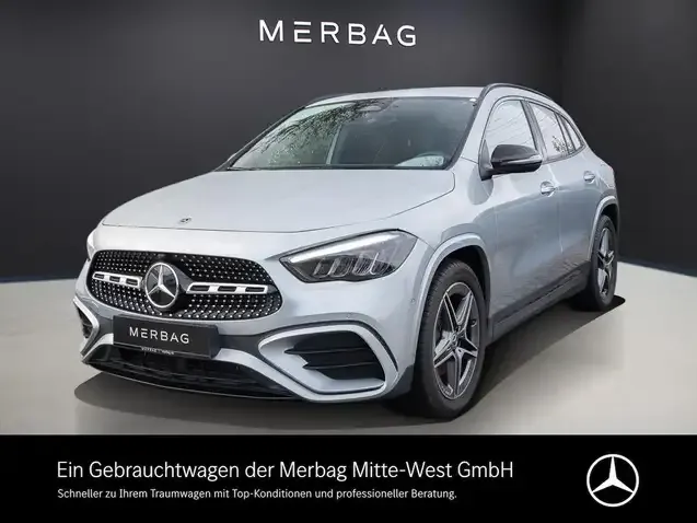 Mercedes-Benz GLA 200