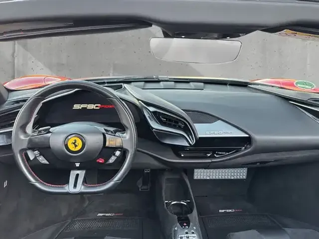 Ferrari SF90 Spider