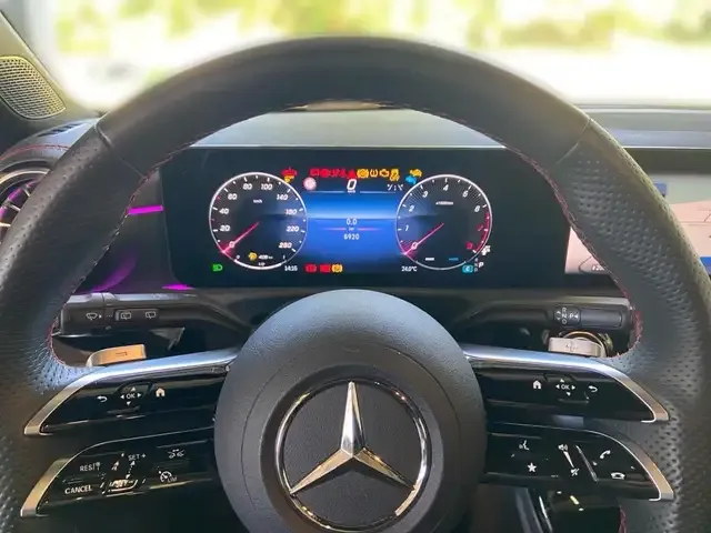 Mercedes-Benz CLA 200