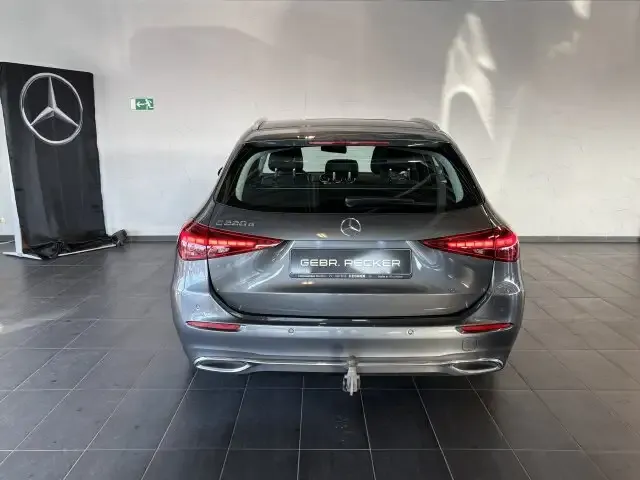 Mercedes-Benz C 220