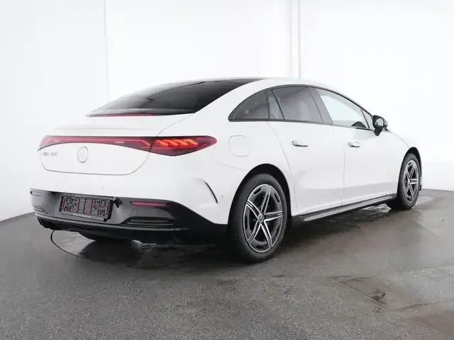 Mercedes-Benz EQE 300