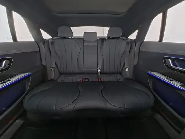 Mercedes-Benz EQE 300