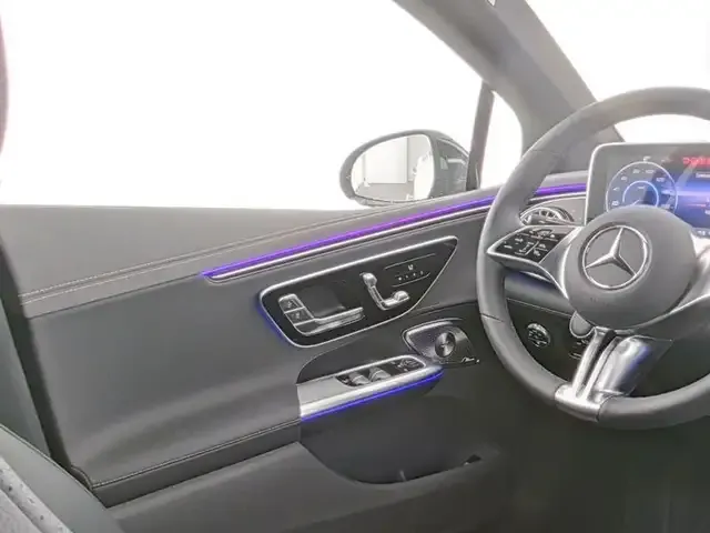 Mercedes-Benz EQE 300