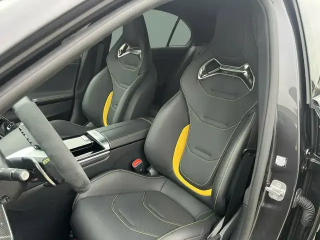 Mercedes-Benz C 63 AMG