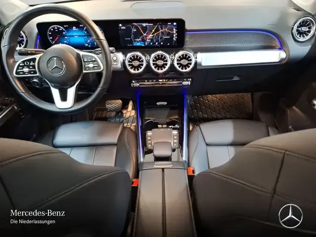 Mercedes-Benz GLB 200