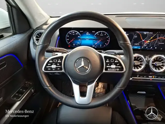 Mercedes-Benz GLB 200