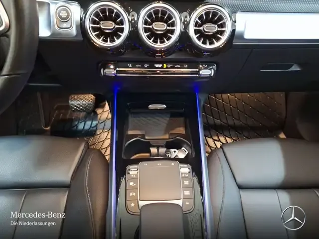 Mercedes-Benz GLB 200