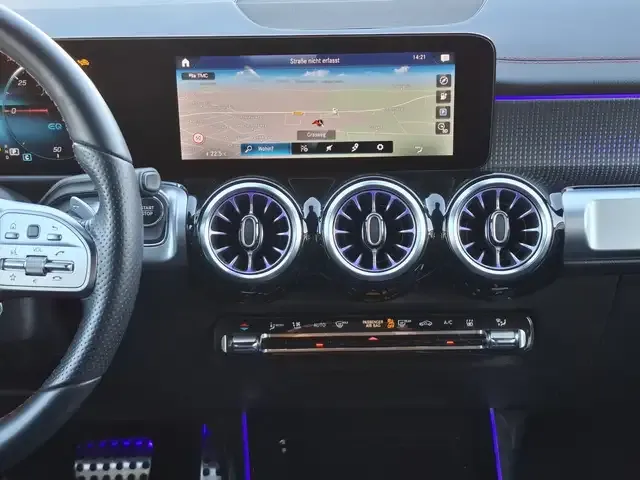 Mercedes-Benz EQB 300