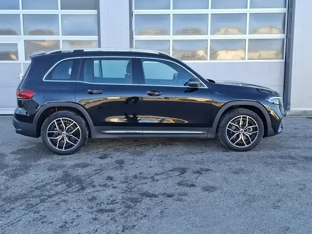 Mercedes-Benz EQB 300