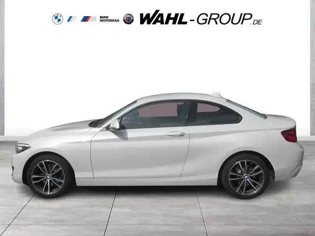 BMW 220