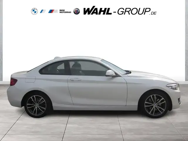 BMW 220