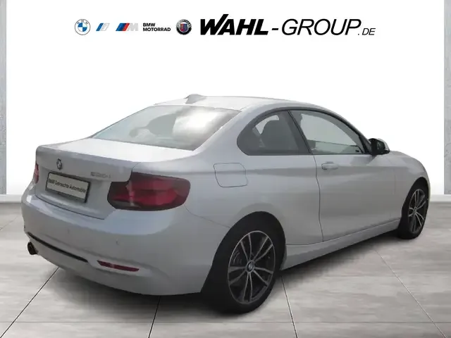 BMW 220