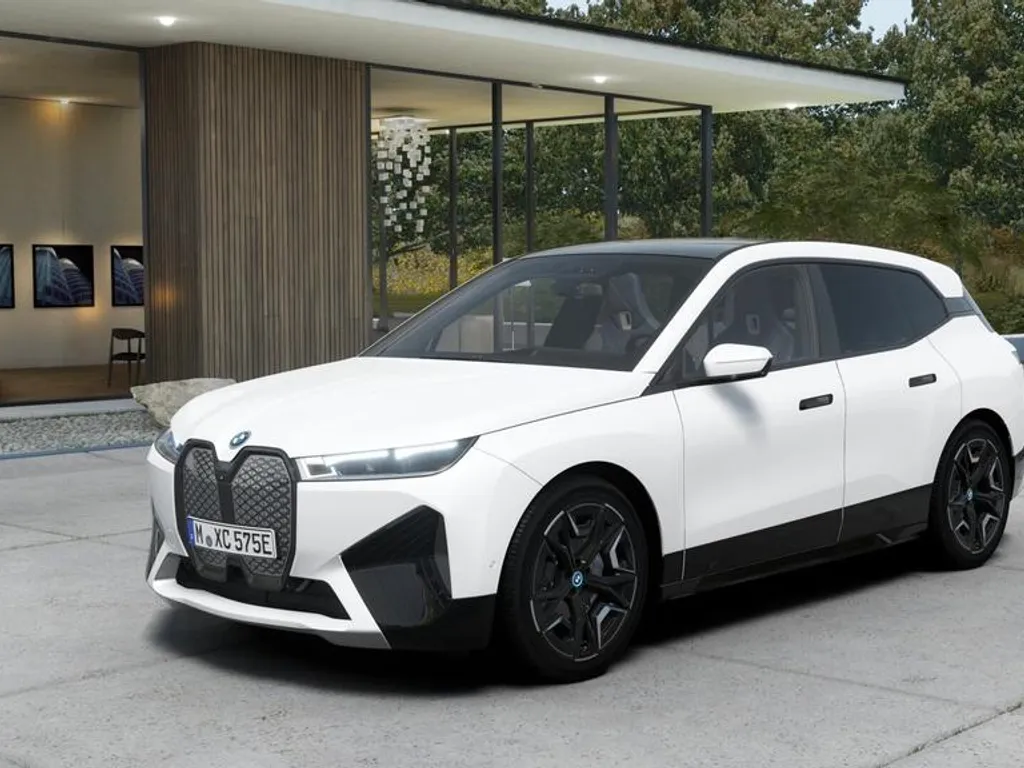 BMW iX