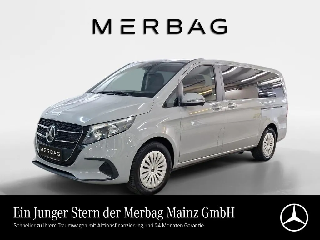 Mercedes-Benz V 220