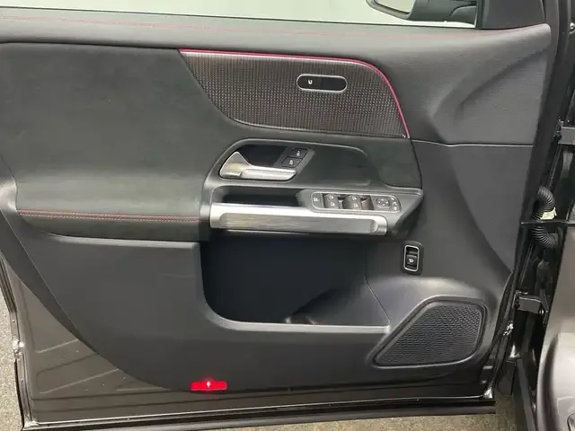 Mercedes-Benz EQB 250