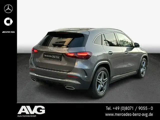 Mercedes-Benz GLA 220