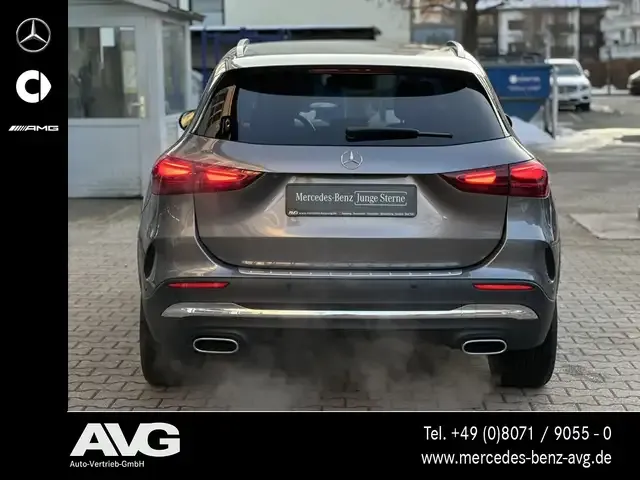 Mercedes-Benz GLA 220