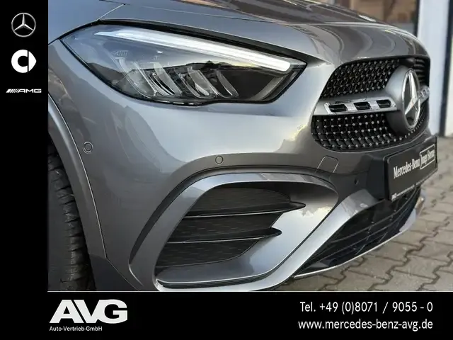 Mercedes-Benz GLA 220