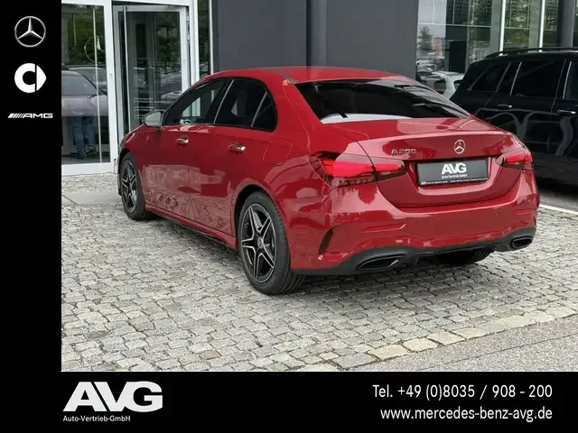 Mercedes-Benz A 200